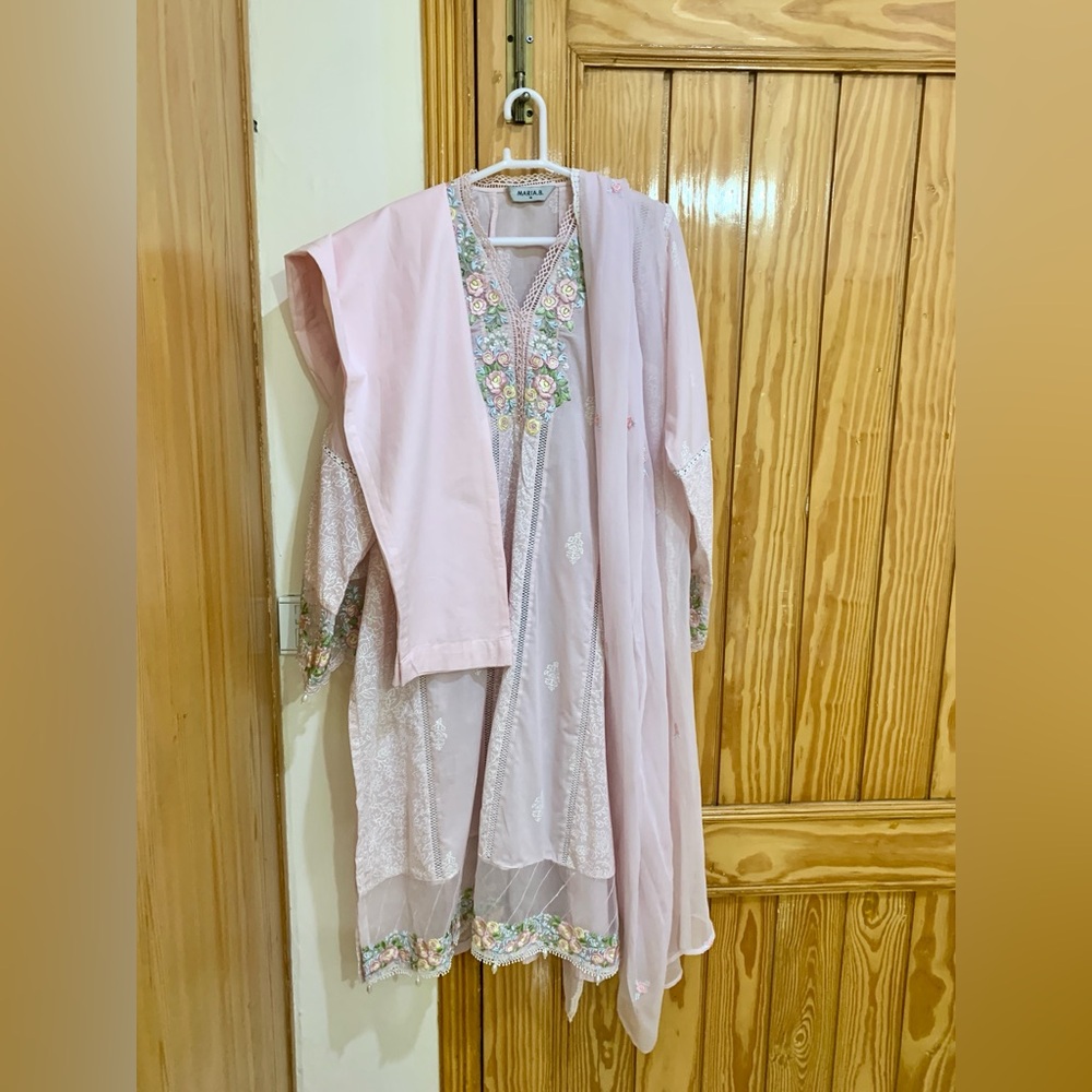 Elegant Pink Embroidered Dress with Chiffon Dupatta and Pants